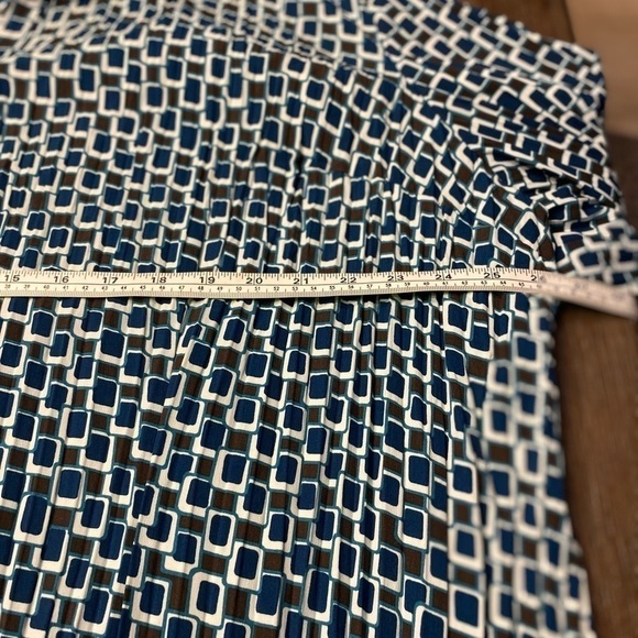 Lane Bryant 26/28 Turquoise &
Brown Button Down Career
Weekend Shirt - Picture 6 of 8